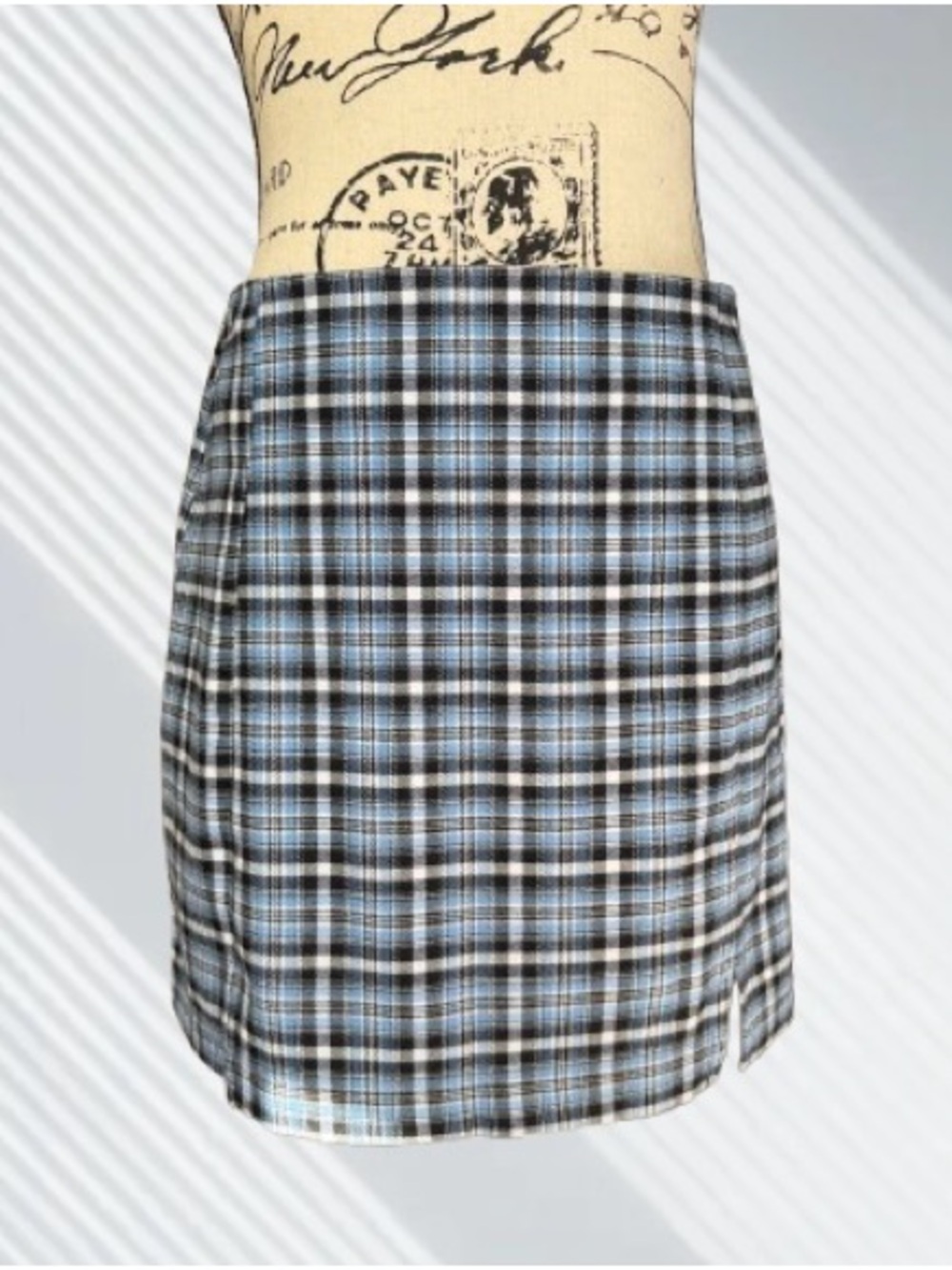 Love On A Hanger. Plaid Mini Skirt. Size 9